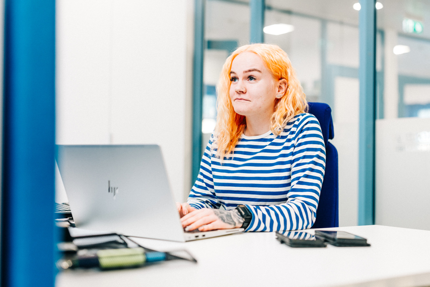 Härmän Liikenteen myyntitiimi auttaa ryhmämatkan suunnittelussa ja toteutuksessa.